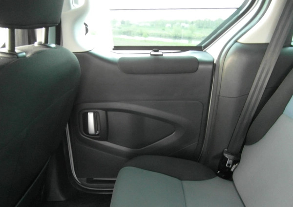 Peugeot Partner cena 48000 przebieg: 114000, rok produkcji 2016 z Kraków małe 667